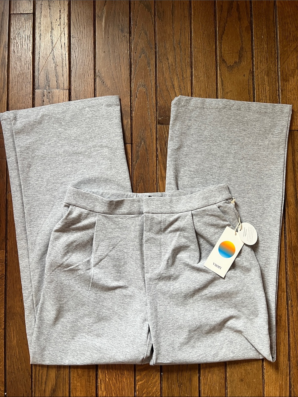 Vuori Light Heather Grey Elevation Trouser Short Size Small New With Tags NWT